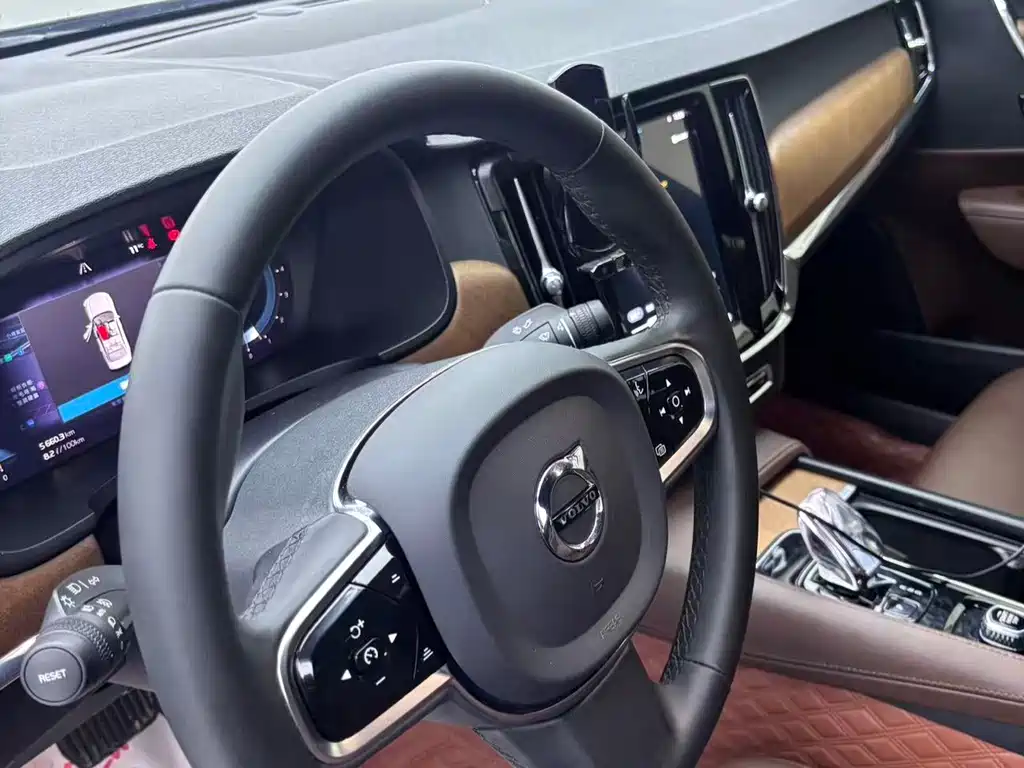 Volvo S90 2023 B5 Zhiyi Luxury Edition купить на сайте DeffCars