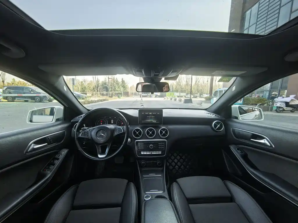 Mercedes-Benz A-Class (imported) 2016 A 200 Dynamic купить на сайте DeffCars