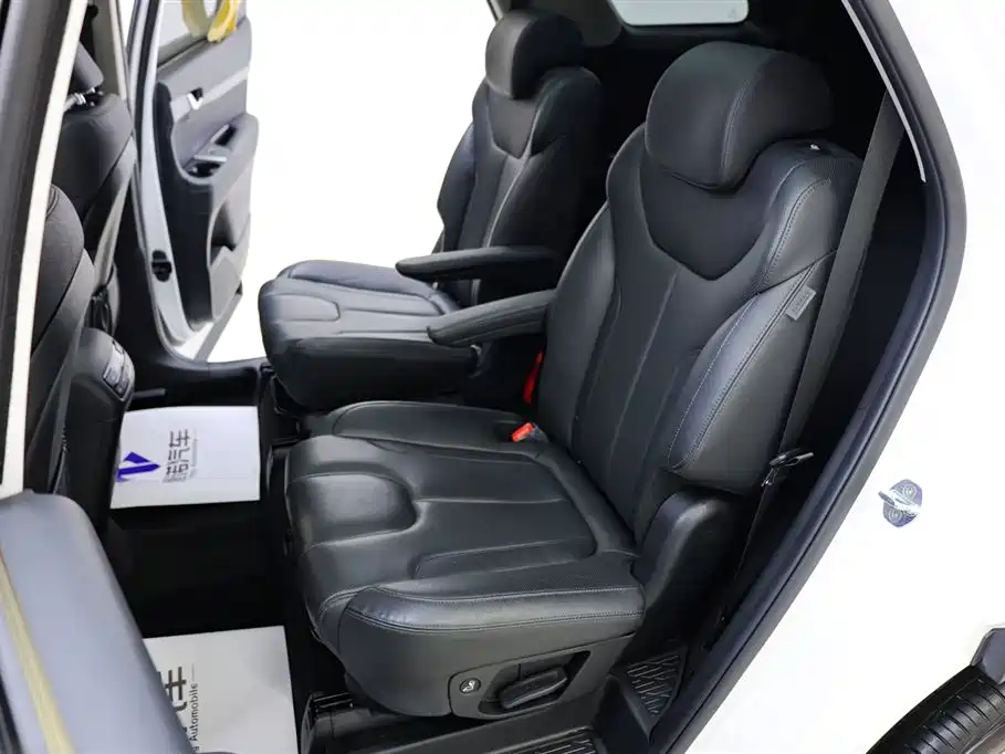 Paristi 2021 3.5L automatic four-wheel drive GLS купить на сайте DeffCars