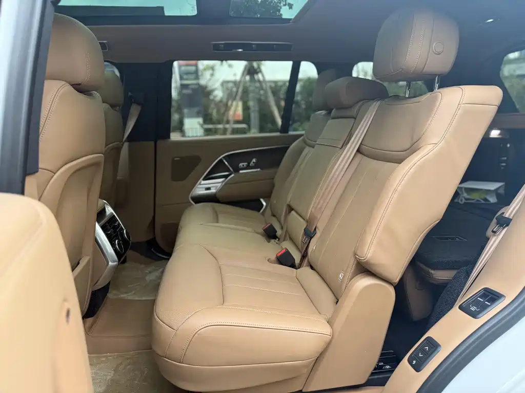 Range Rover 2023 3.0 L6 400PS Seven-seater Extended Edition купить на сайте DeffCars