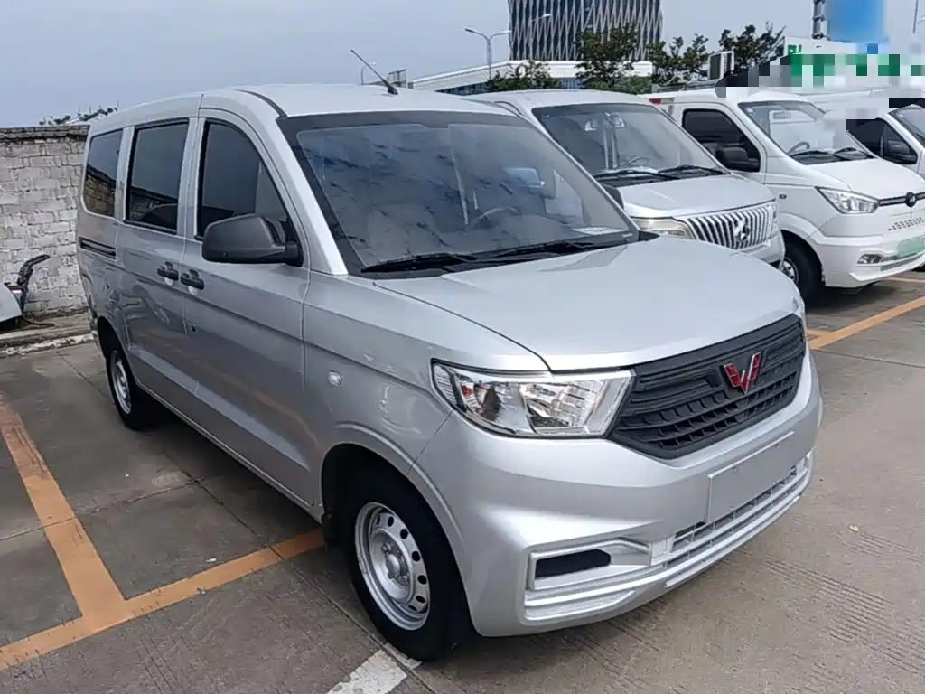 Wuling Hongguang V 2022 1.5L Jinchue version electric power assist LAR купить на сайте DeffCars