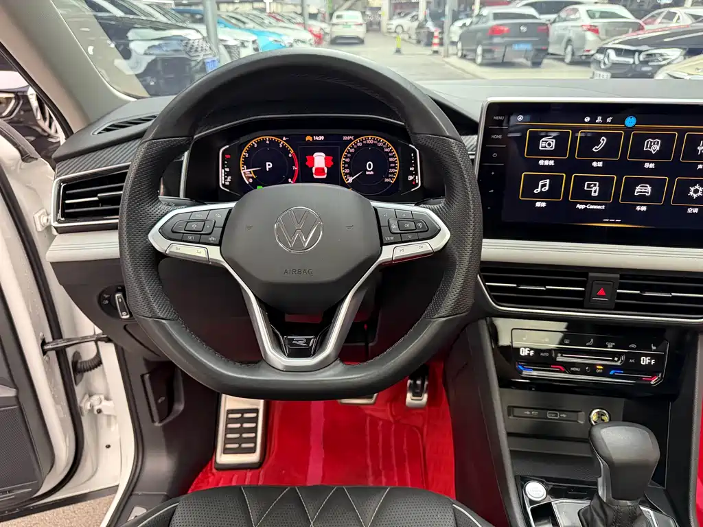 Tiguan L 2024 330TSI automatic two-wheel drive R-Line version купить на сайте DeffCars