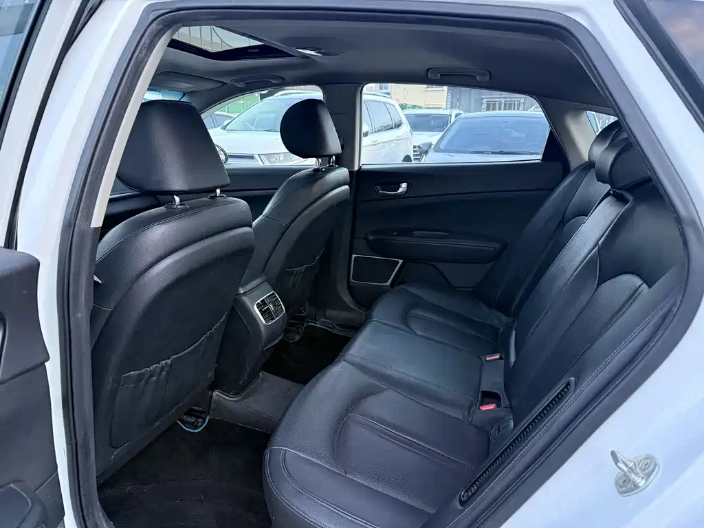 Kia K5 New Energy 2018 2.0L Smart Edition купить на сайте DeffCars