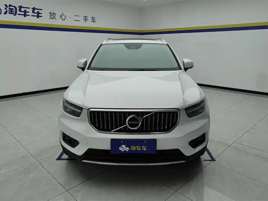 Volvo XC40 2021 T4 four-wheel drive Zhiyuan Deluxe Edition купить на сайте DeffCars