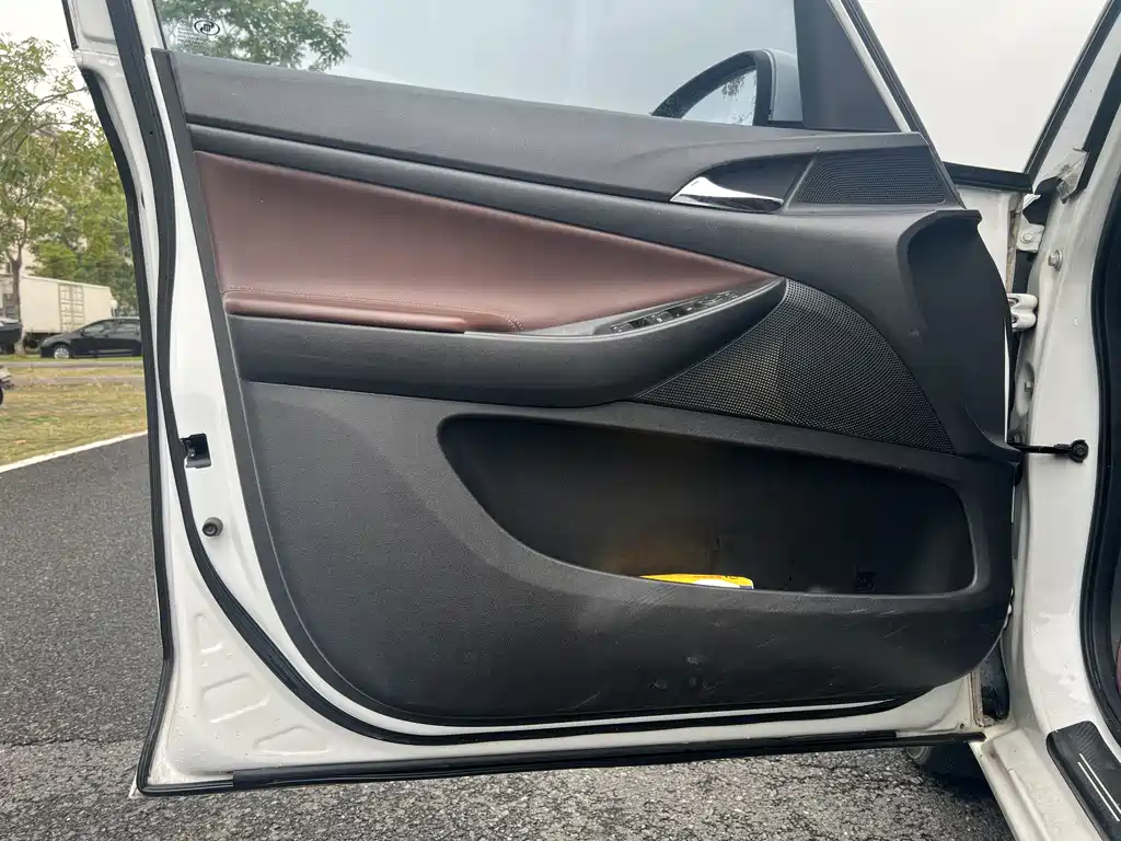 Buick GL6 2018 18T 6-seat luxury model купить на сайте DeffCars