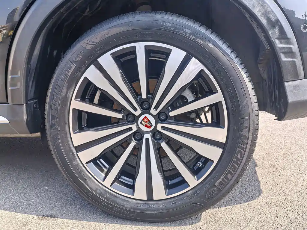 Roewe RX5 New Energy 2017 ERX5 EV400 Electric Internet Extreme Edition купить на сайте DeffCars
