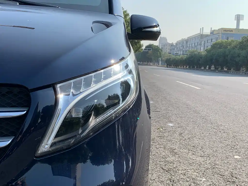 Mercedes-Benz V-Class 2022 V 260 Premium Edition купить на сайте DeffCars