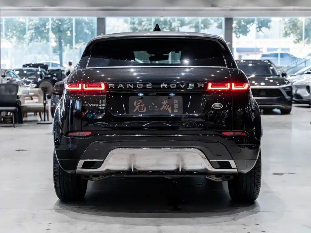 Range Rover Evoque 2022 Evoque L 249PS R-Dynamic Deluxe Edition купить на сайте DeffCars