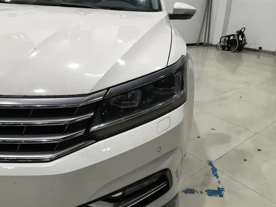 Passat 2016 330TSI DSG Royal Edition купить на сайте DeffCars