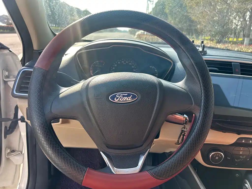Escort 2017 facelift 1.5L automatic comfort model купить на сайте DeffCars
