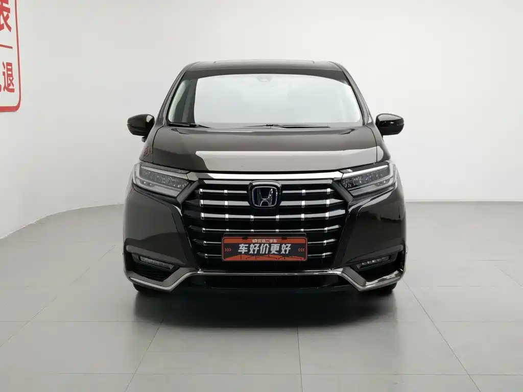 Alison 2022 2.0L e:HEV Luxury First Edition купить на сайте DeffCars