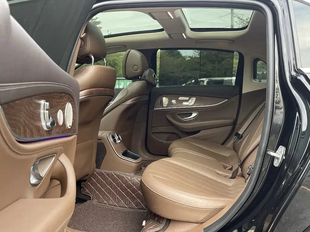 Mercedes-Benz E-Class 2023 E 300 L Luxury Model купить на сайте DeffCars