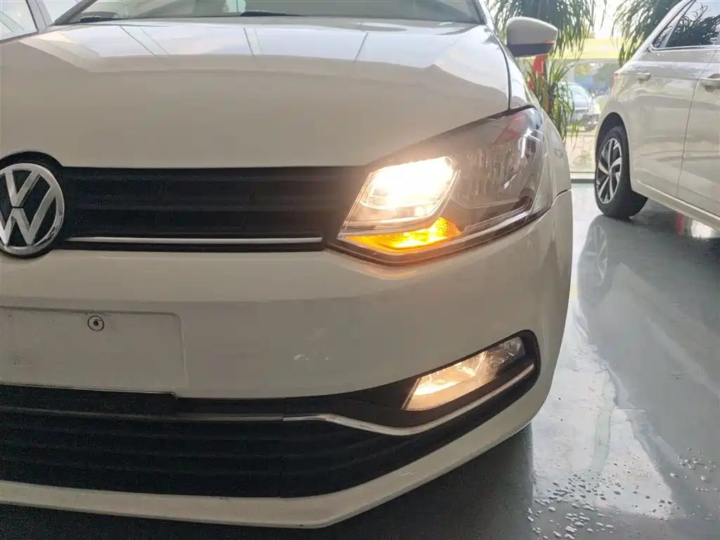 Polo 2018 1.5L automatic safety model купить на сайте DeffCars