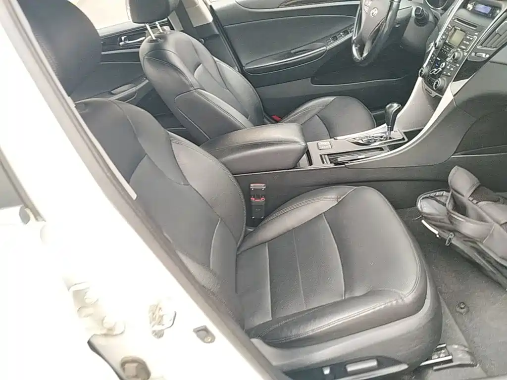 Sonata 2015 Classic 2.0L Automatic Deluxe Edition купить на сайте DeffCars