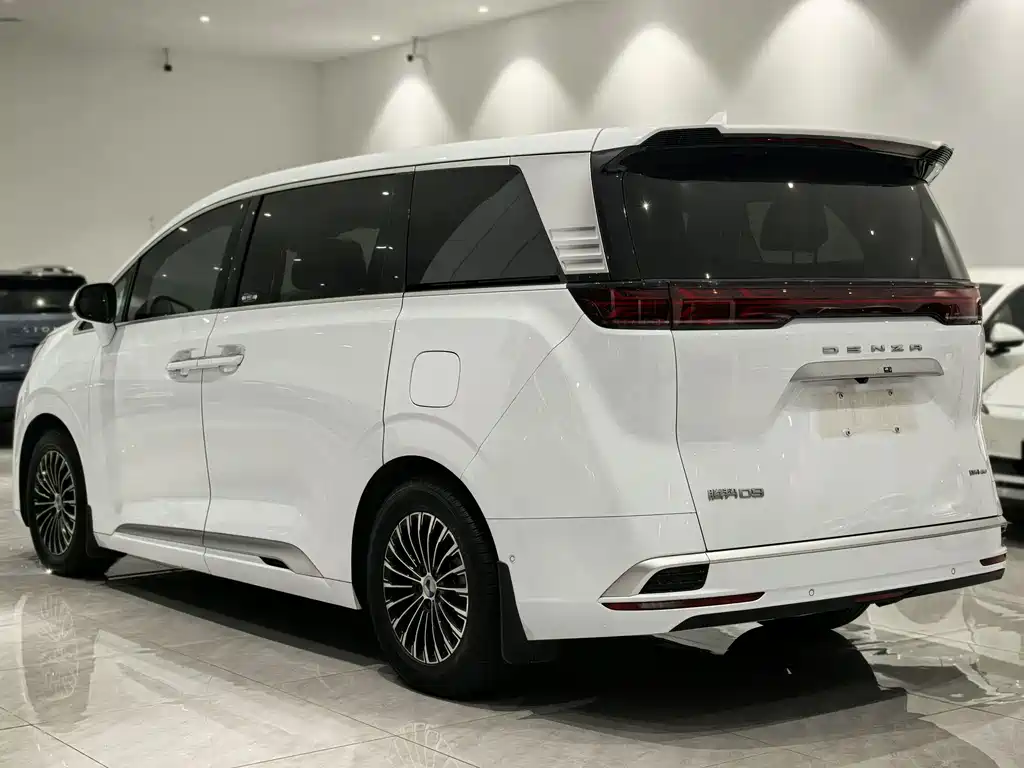 Denza D9 2022 DM-i 970 four-wheel drive flagship model купить на сайте DeffCars