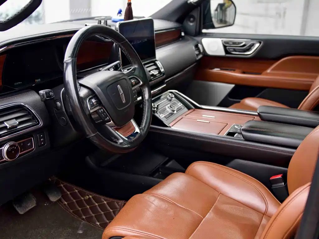 Navigator 2018 3.5T Honor Edition National V купить на сайте DeffCars