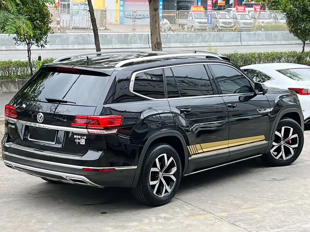 Touron 2017 530 V6 four-wheel drive luxury version купить на сайте DeffCars