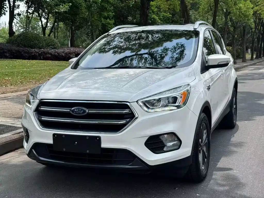Kuga 2019 EcoBoost 180 two-wheel drive platinum airfoil National V купить на сайте DeffCars