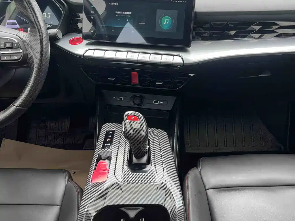 MG5 2021 facelift 300TGI DCT Green Luxury Flagship Edition купить на сайте DeffCars
