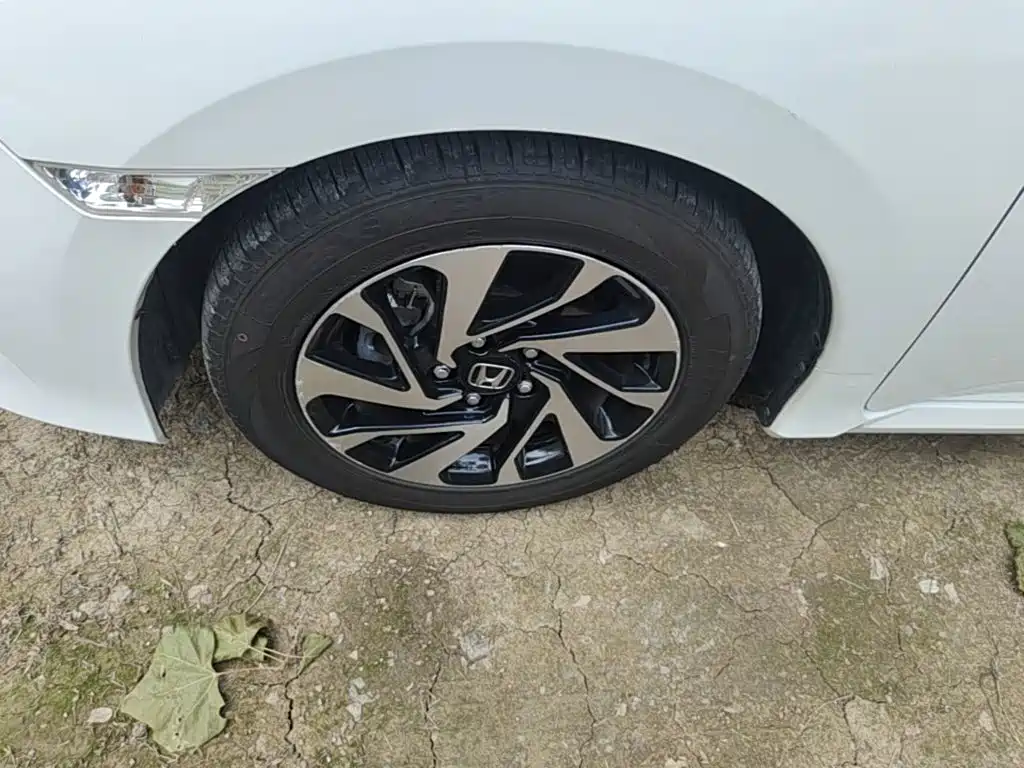 Civic 2016 220TURBO CVT Deluxe Edition купить на сайте DeffCars