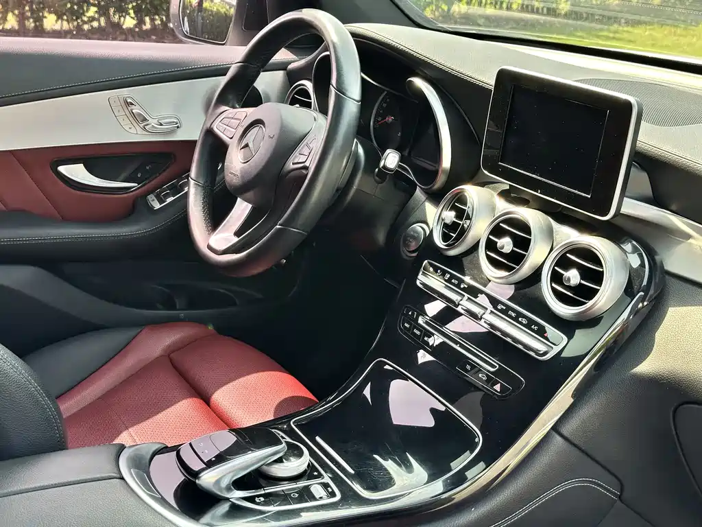 Mercedes-Benz GLC Coupe 2019 GLC 200 4MATIC Coupe SUV купить на сайте DeffCars