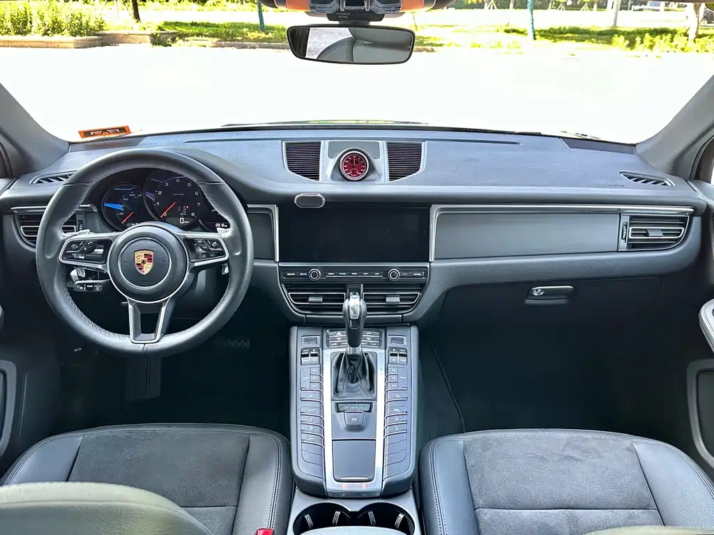 Macan 2020 Macan 2.0T купить на сайте DeffCars