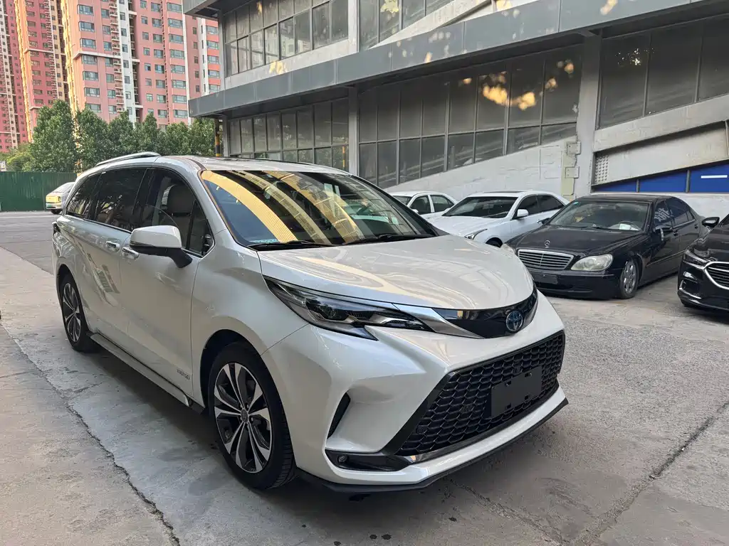 Grevia 2023 2.5L Hybrid Premium PLUS Edition купить на сайте DeffCars