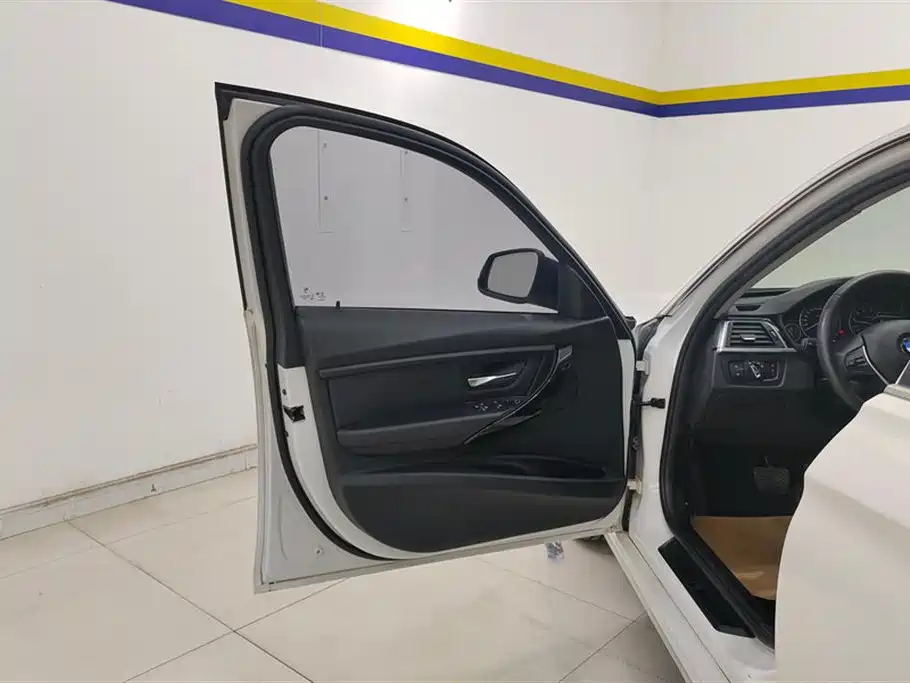 BMW 3 Series 2017 320Li Fashion Model купить на сайте DeffCars