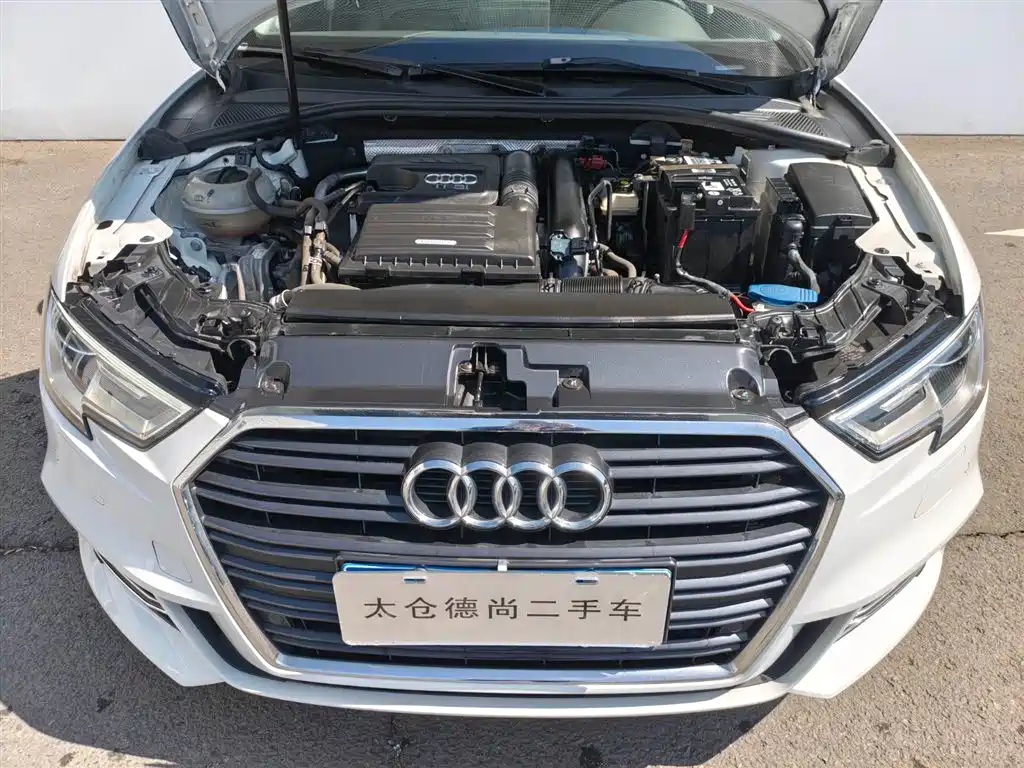 Audi A3 2017 Sportback 35 TFSI Fashion купить на сайте DeffCars