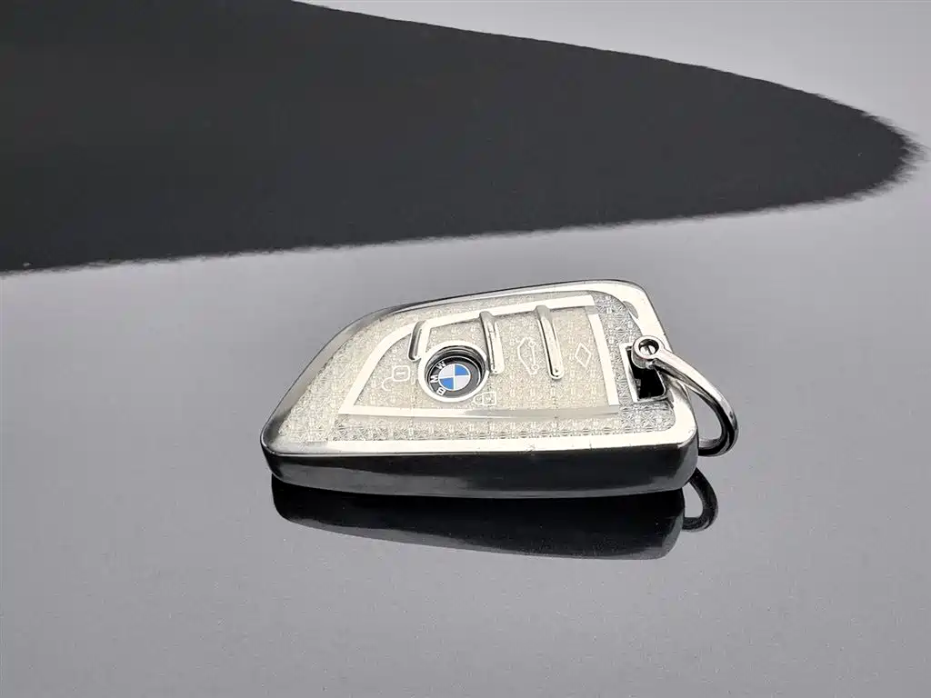 BMW 5 Series 2023 530Li Leading M Sports Package купить на сайте DeffCars