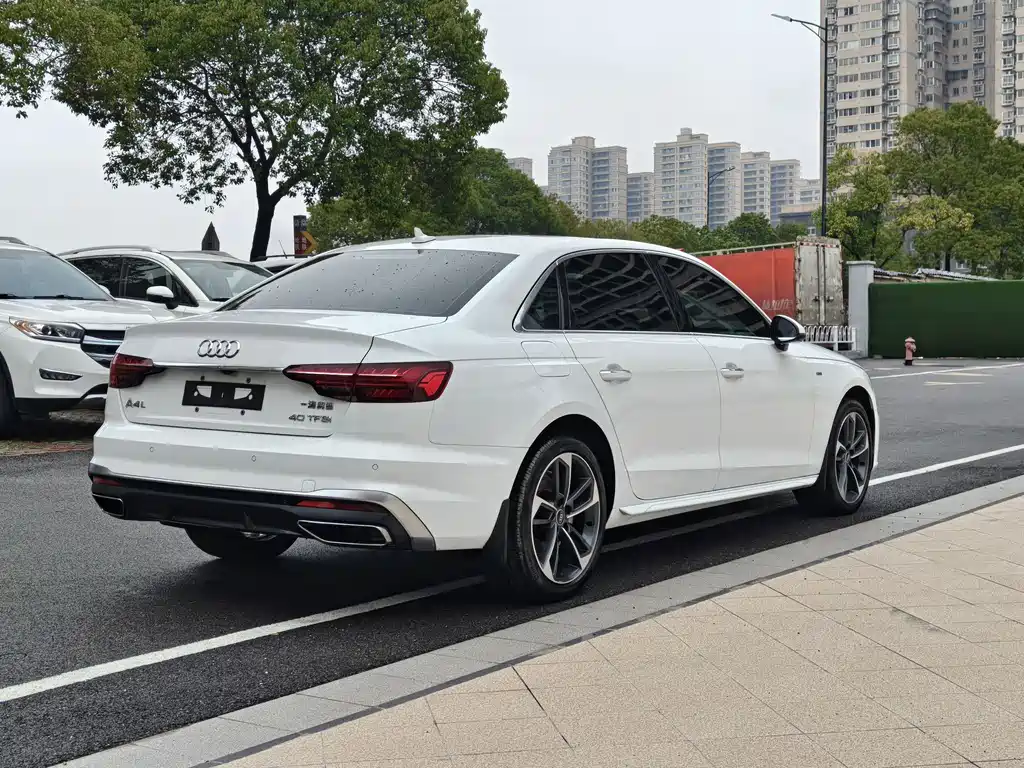 Audi A4L 2022 40 TFSI Fashionable and Dynamic купить на сайте DeffCars