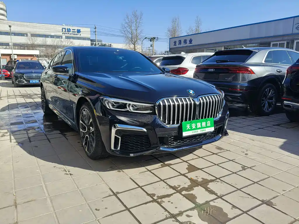 BMW 7 Series 2021 740Li Leading M Sports Package купить на сайте DeffCars