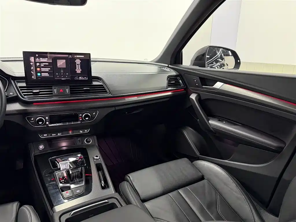Audi Q5L 2023 40T luxury and dynamic model купить на сайте DeffCars