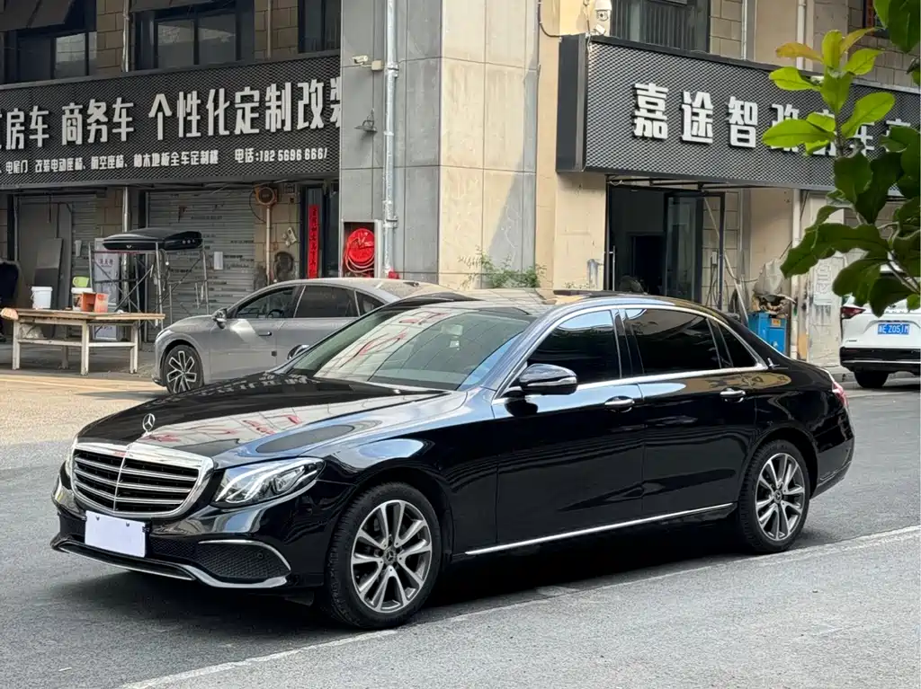 Mercedes-Benz E-Class 2018 E 200 L купить на сайте DeffCars