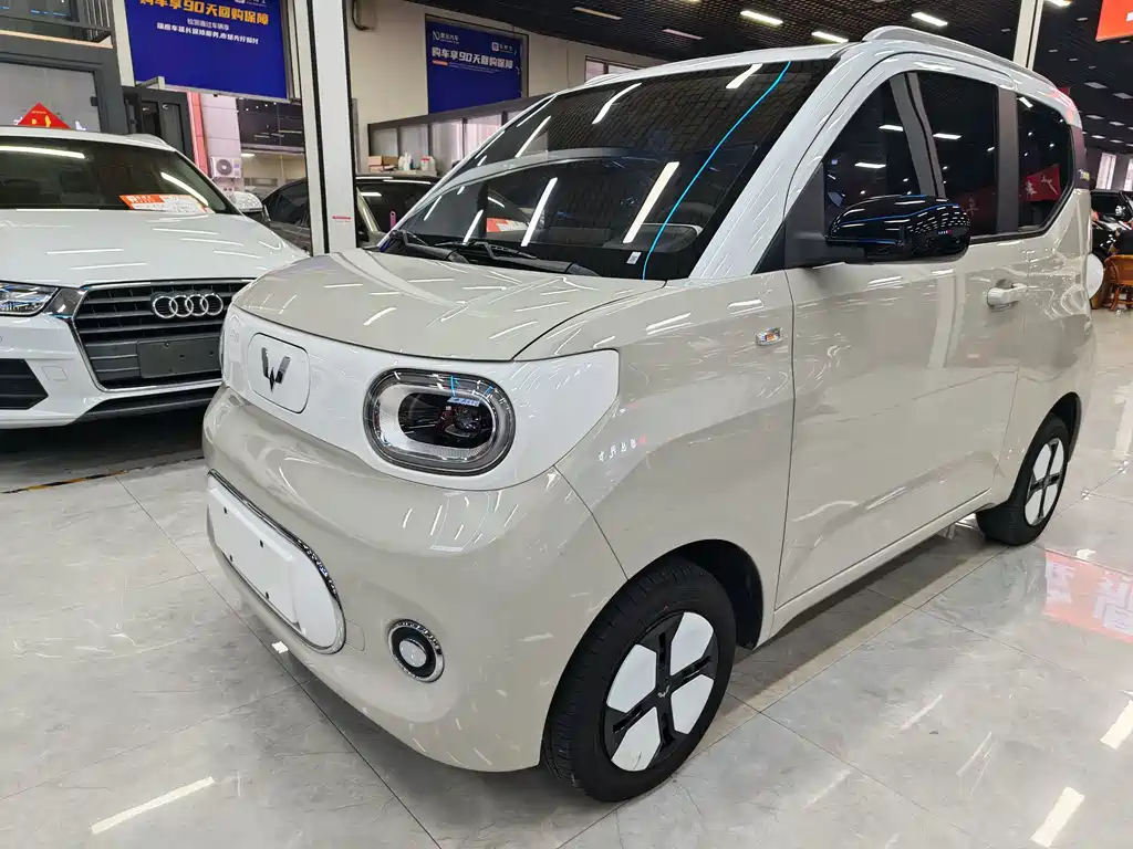 Hongguang MINIEV 2024 third generation 215km advanced version купить на сайте DeffCars