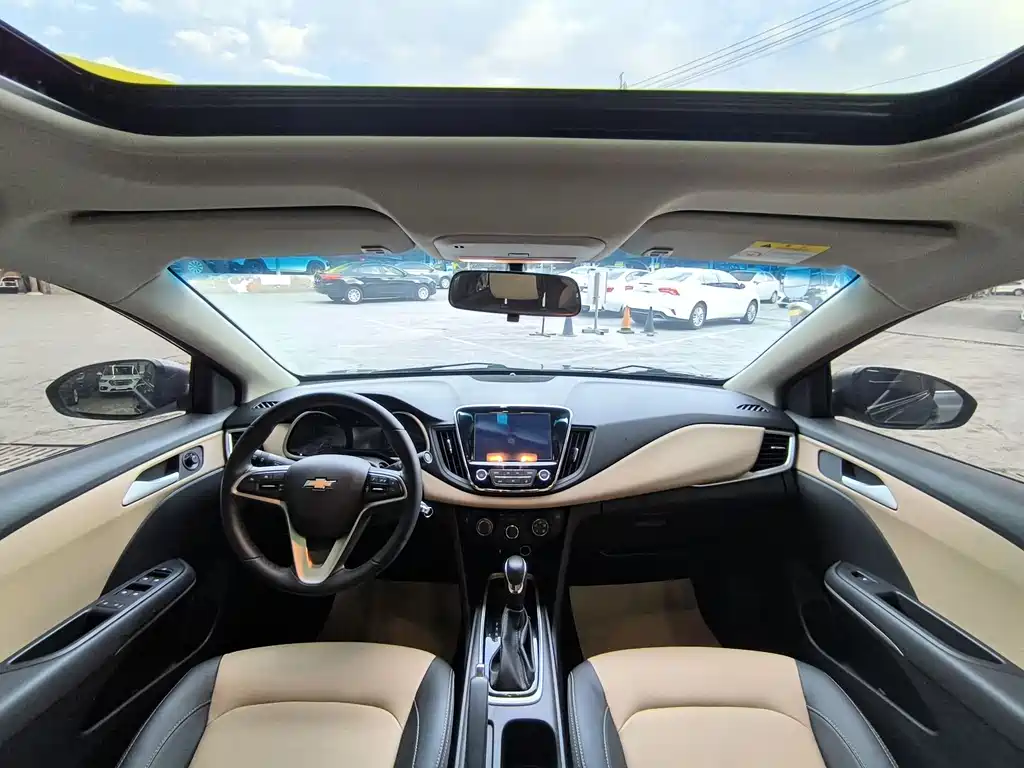 Cruze 2022 320 Automatic Sunroof Edition купить на сайте DeffCars