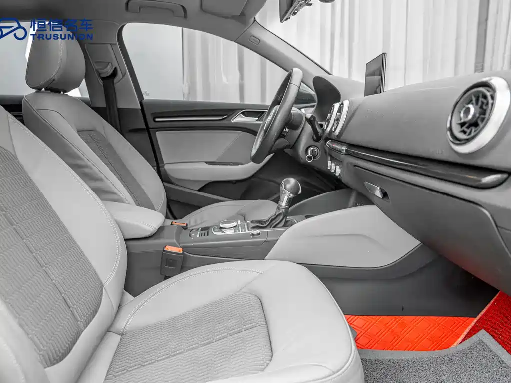 Audi A3 2018 30th Anniversary Limousine 35 TFSI Fashion купить на сайте DeffCars