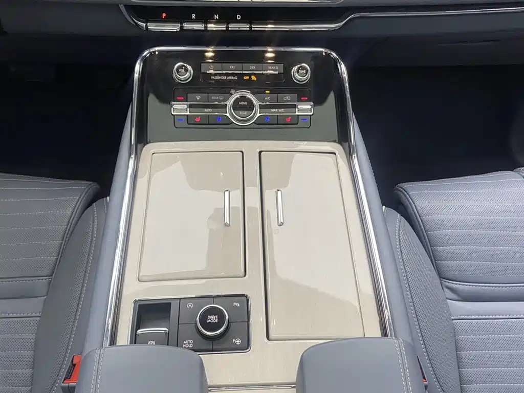 Navigator 2020 3.5T President Series купить на сайте DeffCars