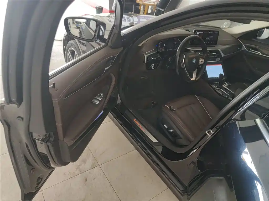 BMW 5 Series 2021 530Li Leading Luxury Package купить на сайте DeffCars