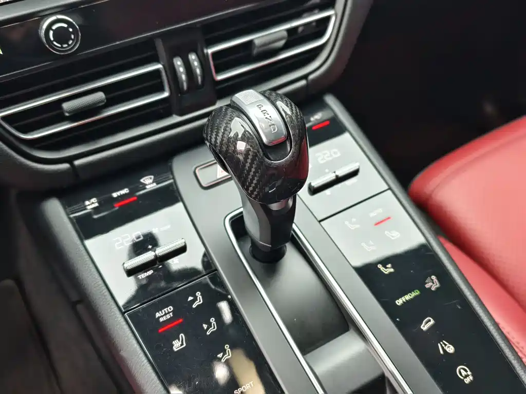 Macan 2022 Macan 2.0T купить на сайте DeffCars