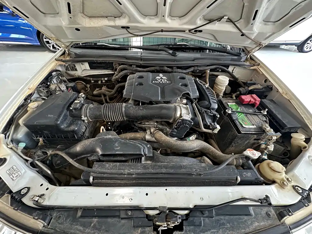 Pajero Jinchang 2013 3.0L automatic four-wheel drive flagship version купить на сайте DeffCars