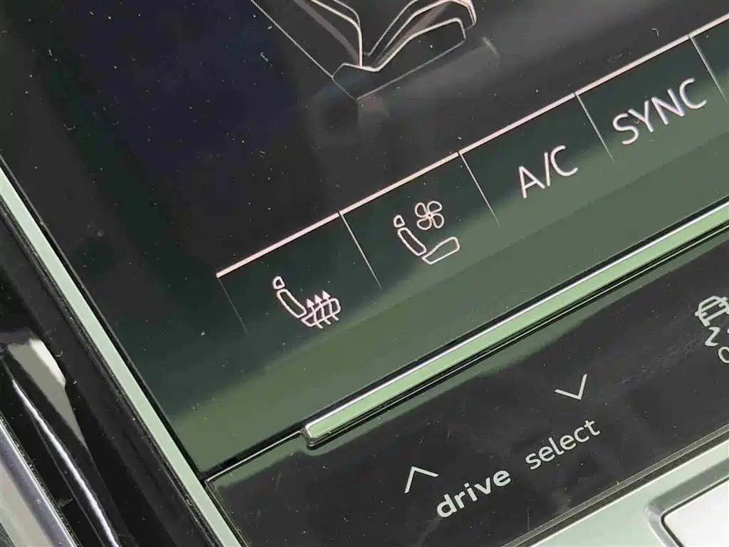 Audi A8 2023 A8L 55 TFSI quattro flagship model купить на сайте DeffCars