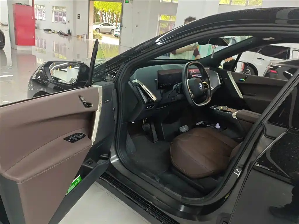BMW iX 2022 xDrive40 купить на сайте DeffCars