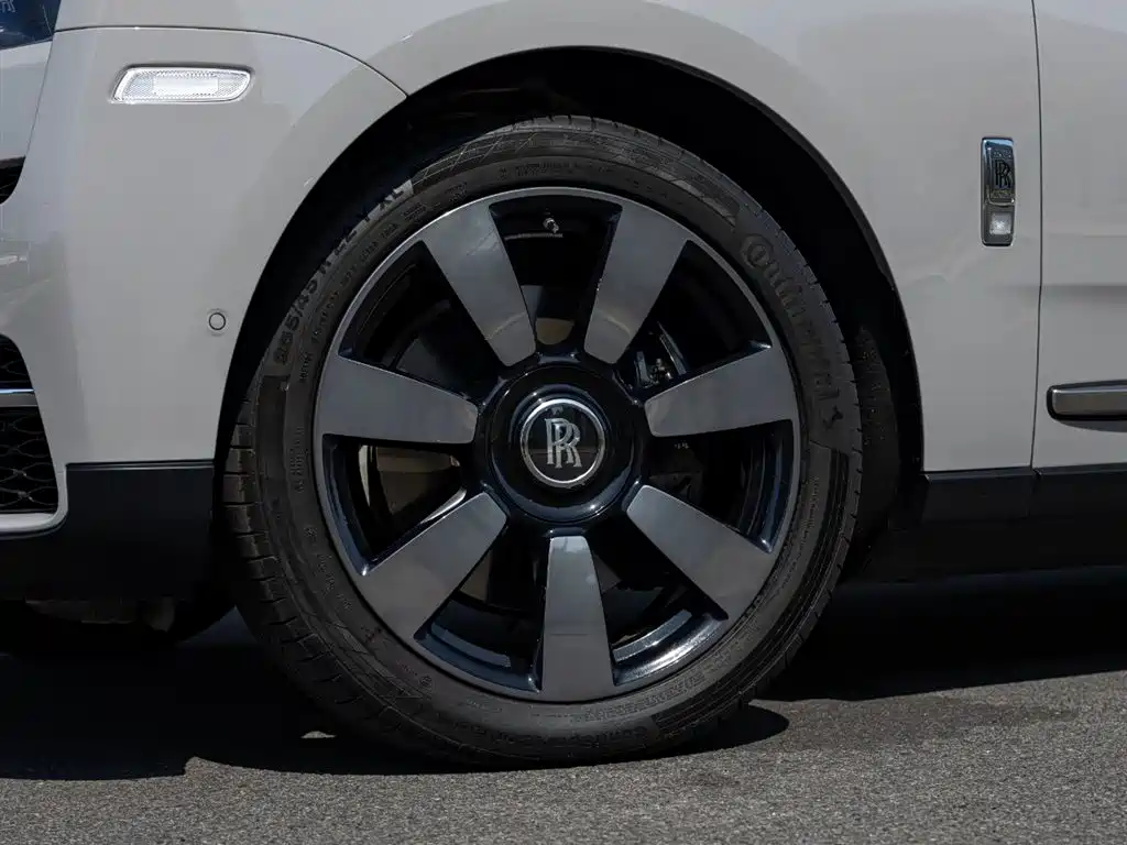 Cullinan 2024 four-seat version купить на сайте DeffCars