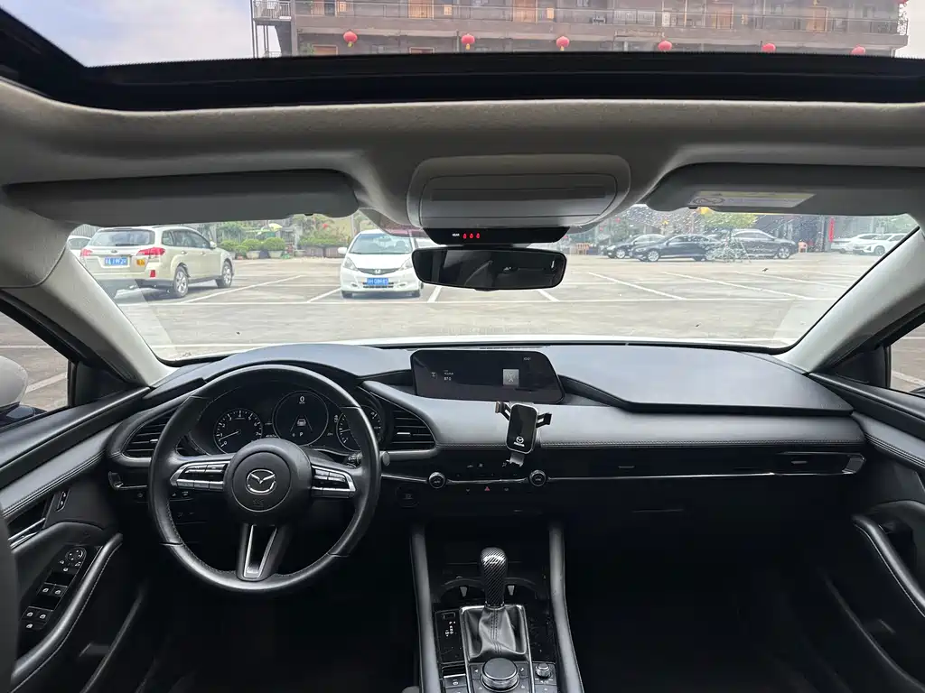 Mazda3 Angkesela 2022 2.0L Automatic Premium Edition купить на сайте DeffCars