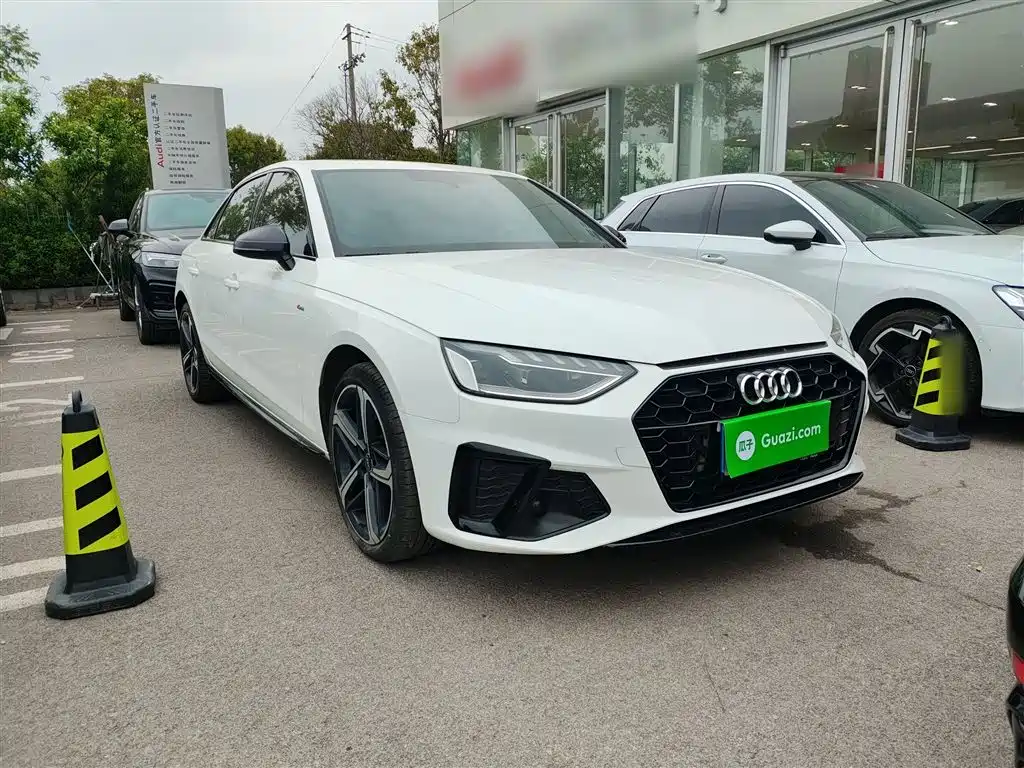 Audi A4L 2024 40 TFSI luxury and dynamic model купить на сайте DeffCars