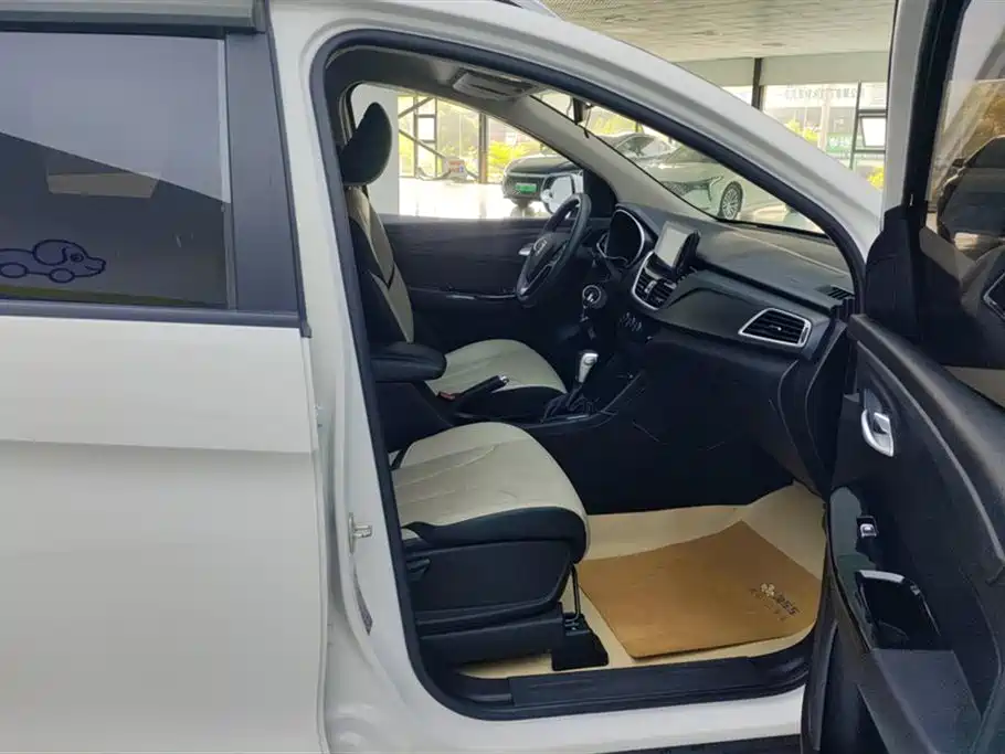 Baojun 730 2021 1.5T CVT fashionable 7 seats купить на сайте DeffCars