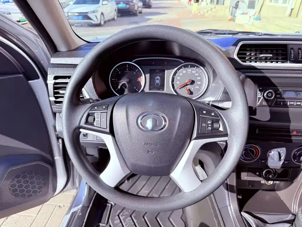 Fengjun 5 2023 2.0T diesel two-wheel drive aggressive large double купить на сайте DeffCars