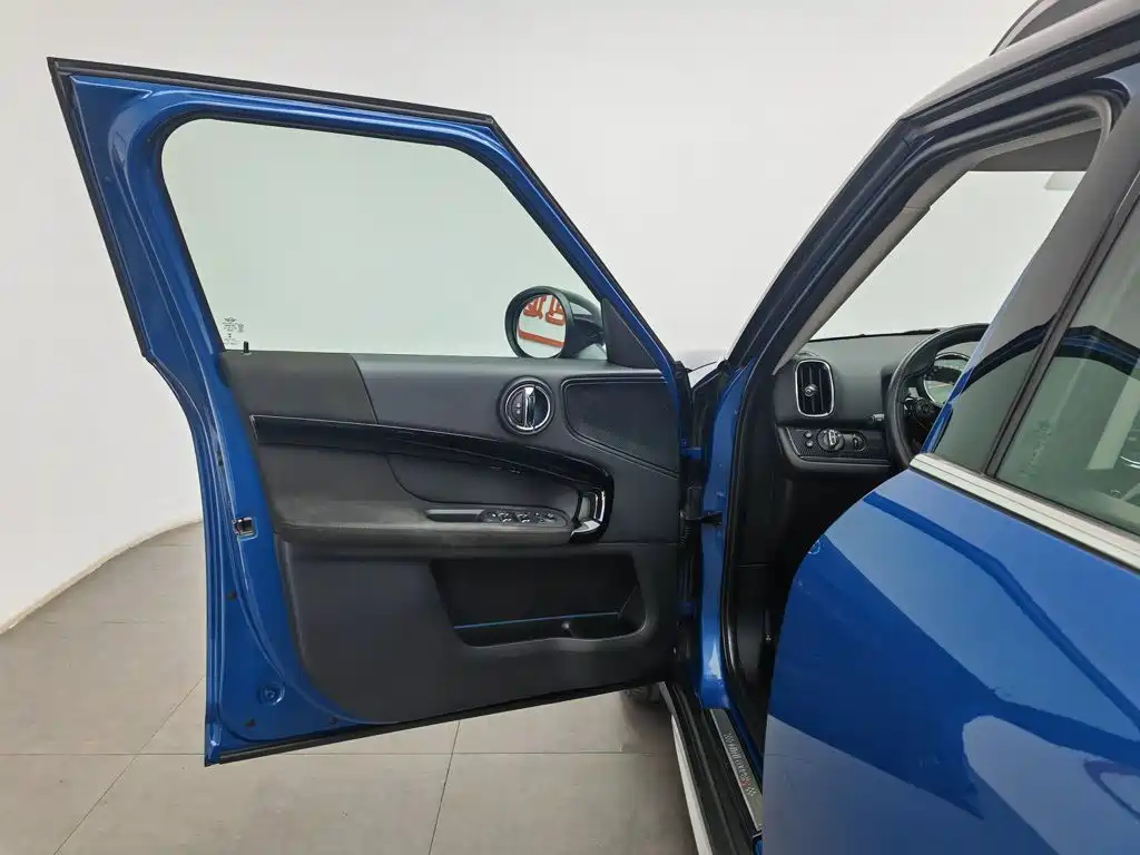 MINI COUNTRYMAN 2017 2.0T COOPER S ALL4 купить на сайте DeffCars