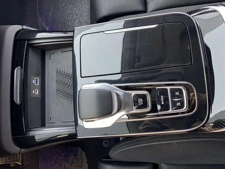 Hongqi H9 2024 2.0T Qichang Private Fashion Edition купить на сайте DeffCars